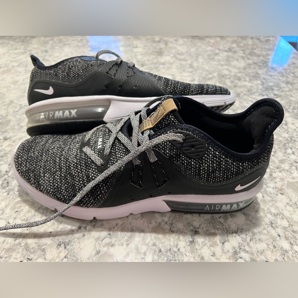 Nike Pro Max